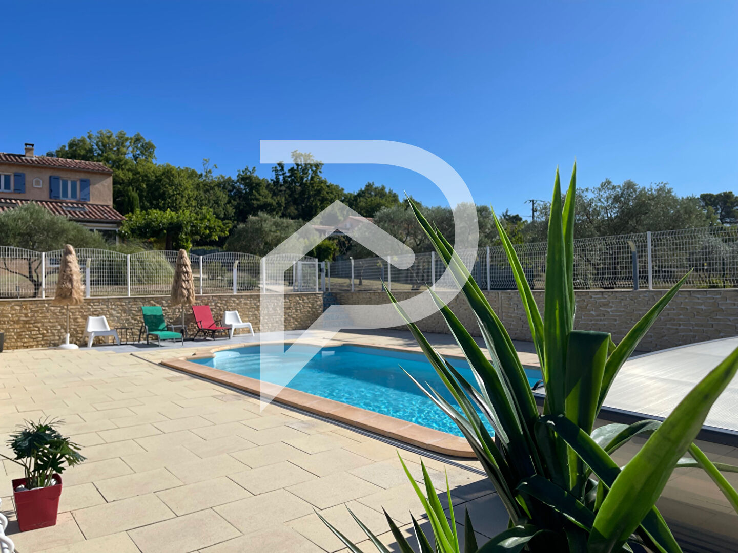 Photo VILLA T6 AU CALME AVEC PISCINE GARAGE VÉRANDA ET JARDIN DE 3000M2 image 6/6