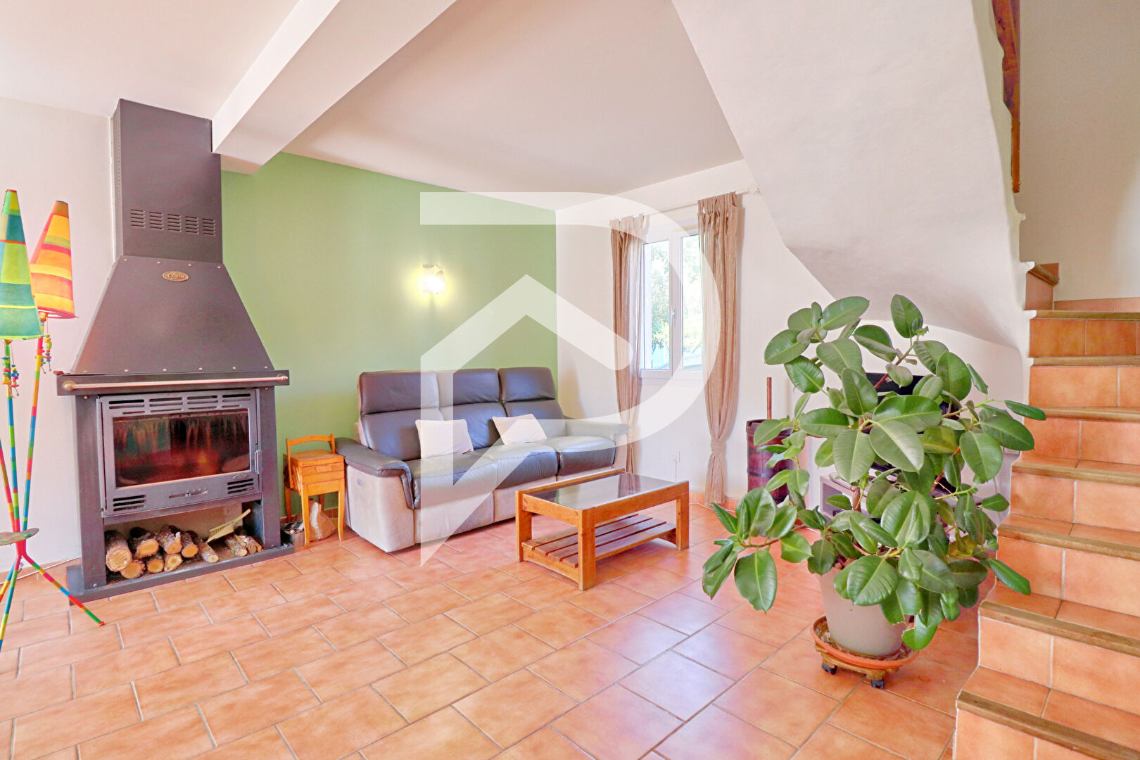 Photo VILLA TYPE 5 LUMINEUSE SANS VIS A VIS AVEC JARDIN ARBORE ET GARAGE image 5/6