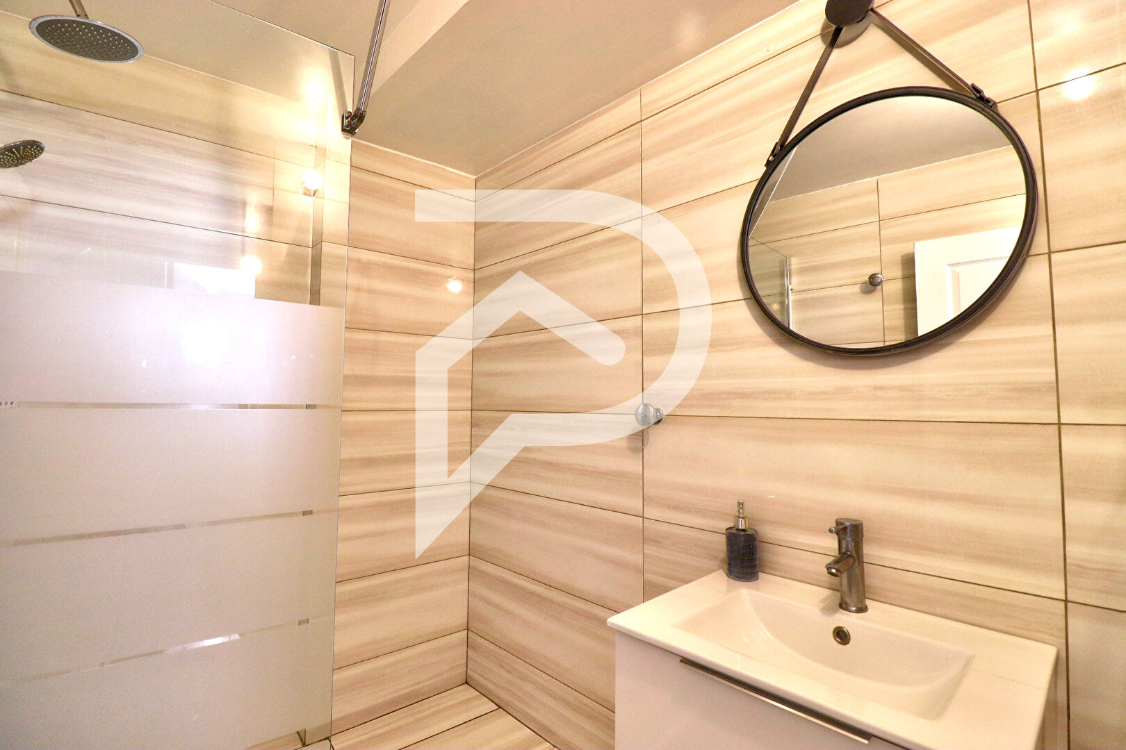 MAISON DE VILLAGE TYPE 4 LUMINEUSE, CAVE