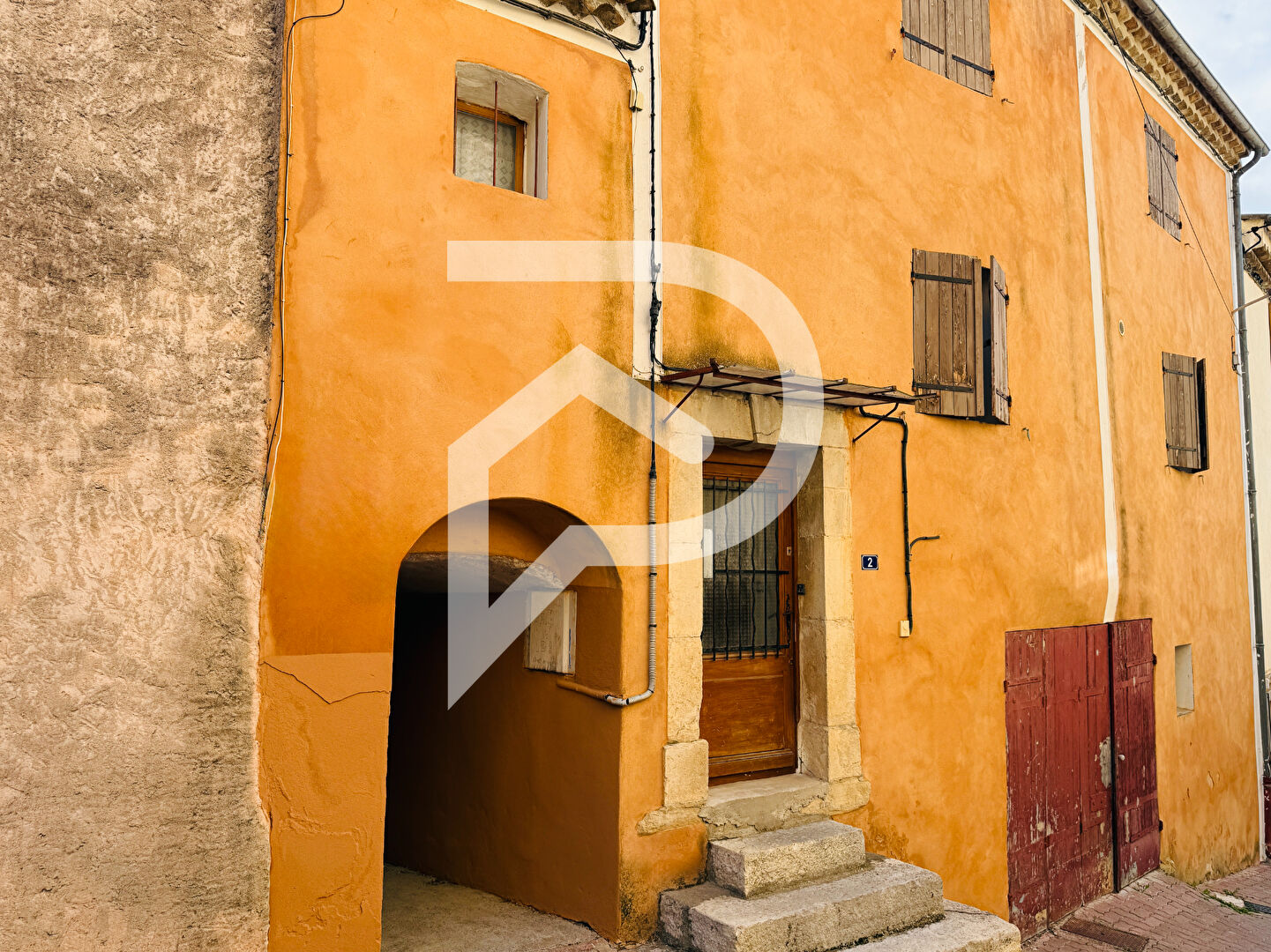 Photo MAISON DE VILLAGE A RÉNOVER ET APPARTEMENT TERRASSE ET GARAGE  AU COEUR DU VILLAGE image 3/6