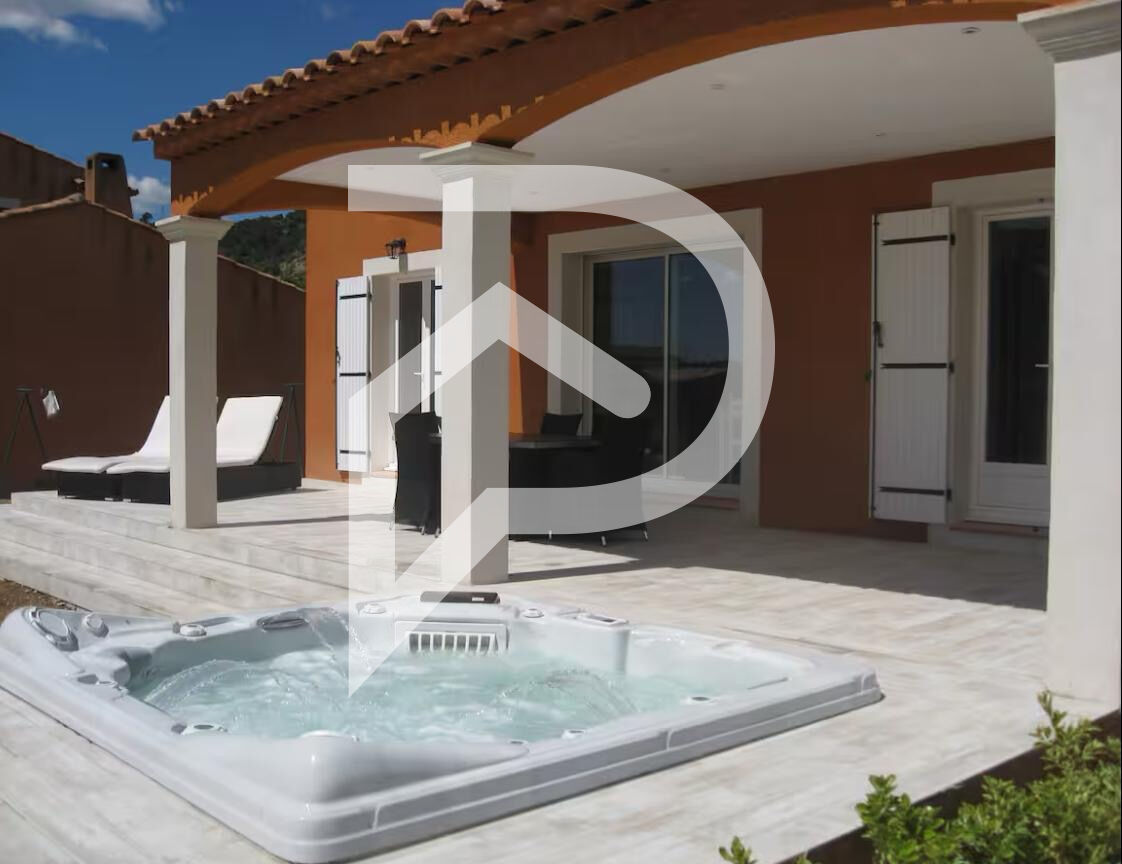 VILLA MEUBLEE TYPE 3 LUMINEUSE AVEC JARDIN TERRASSE ET SPA GREOUX LES BAINS