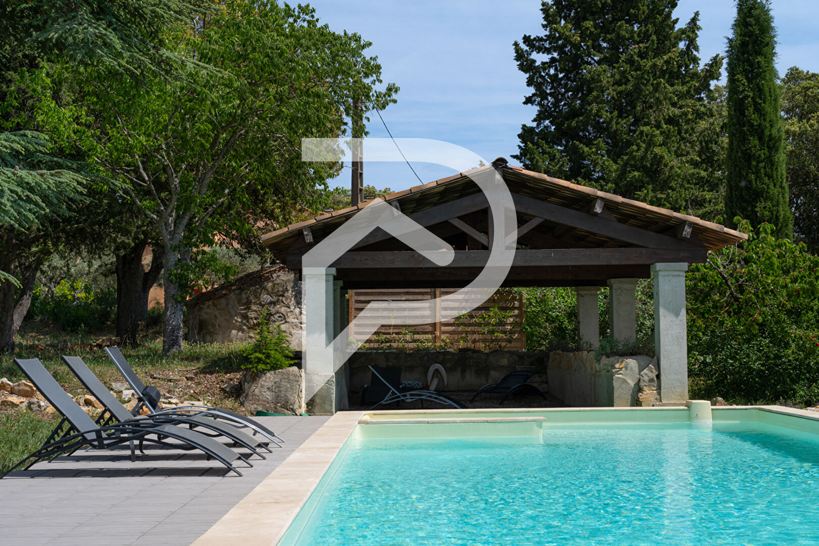 VILLA TYPE 3 DE 86m2 AU CALME TERRASSE PRIVATIVE ET PISCINE COMMUNE