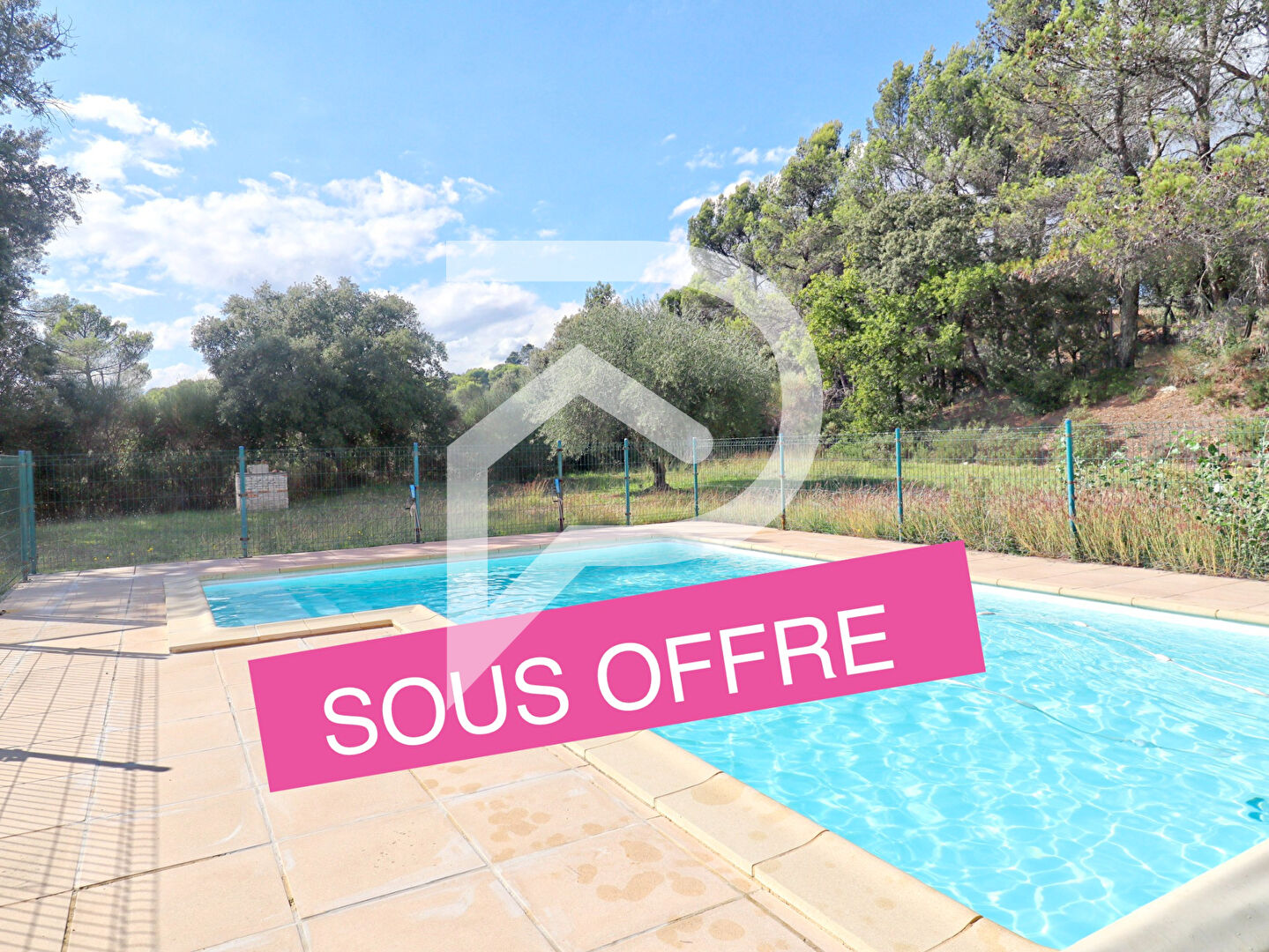 BELLE BASTIDE PROVENCALE DE 182m² ENVIRON SUR LA COMMUNE DE GRAMBOIS