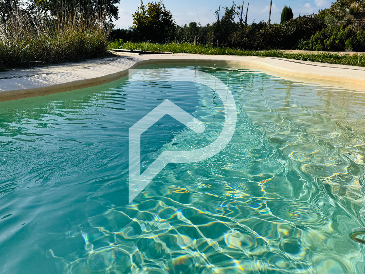 Photo VILLA 130m2  TYPE 4 JARDIN GARAGE, PISCINE LA VERDIERE image 4/6