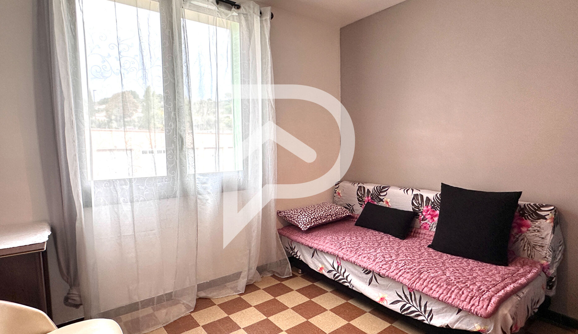 Photo APPARTEMENT TYPE 3 DE 58.01 m2 AVEC BALCONS GARAGE PLACE DE PARKING MANOSQUE image 4/6