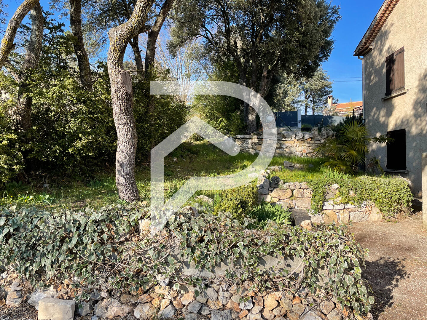 Photo APPARTEMENT TYPE 2 DE 54.74M2 MEUBLÉ DANS BASTIDE AVEC TERRASSE JARDIN PRIVATIF DE 100M2 ET PARKING image 3/6