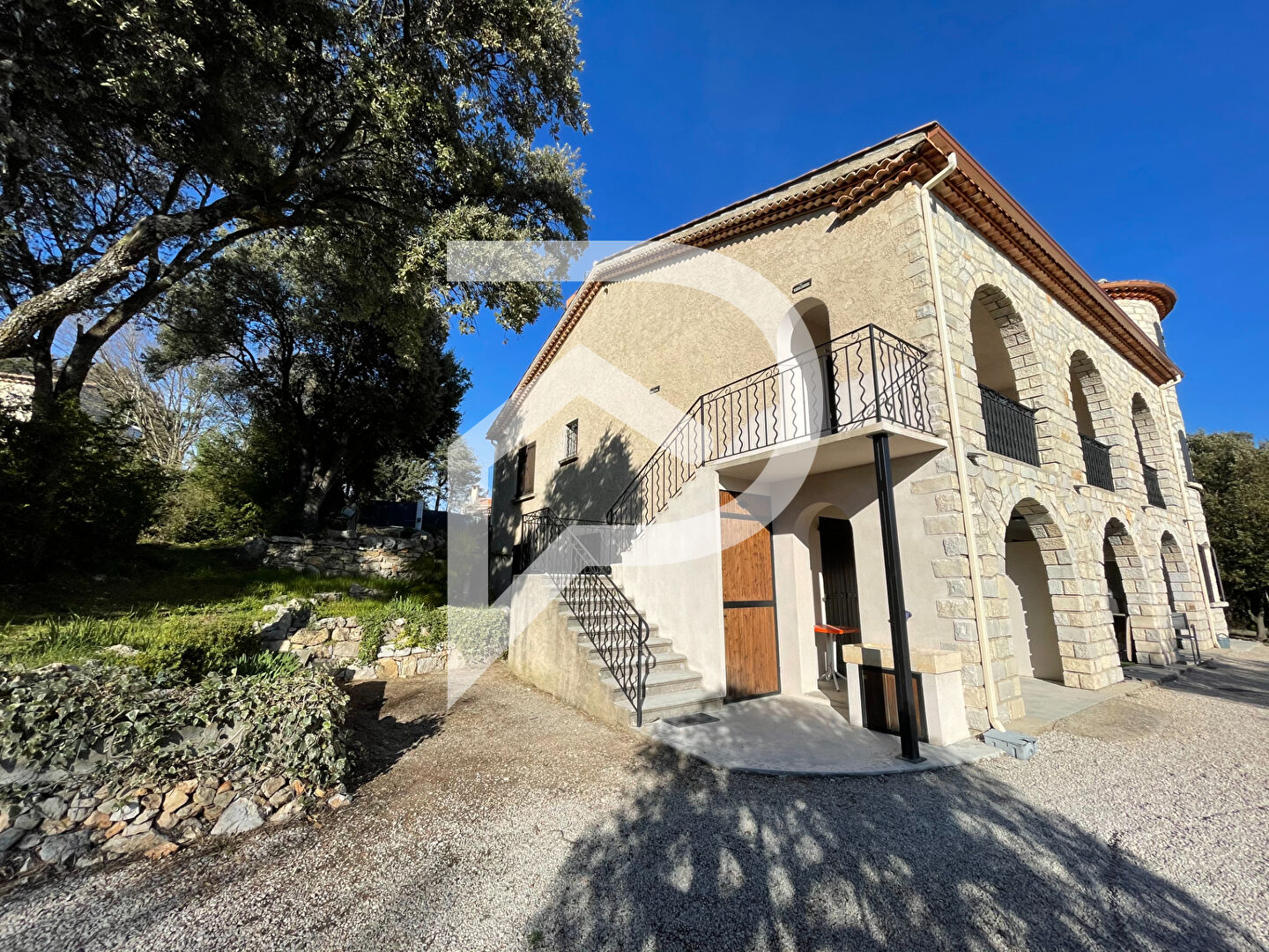 Photo APPARTEMENT TYPE 2 DE 54.74M2 MEUBLÉ DANS BASTIDE AVEC TERRASSE JARDIN PRIVATIF DE 100M2 ET PARKING image 4/6