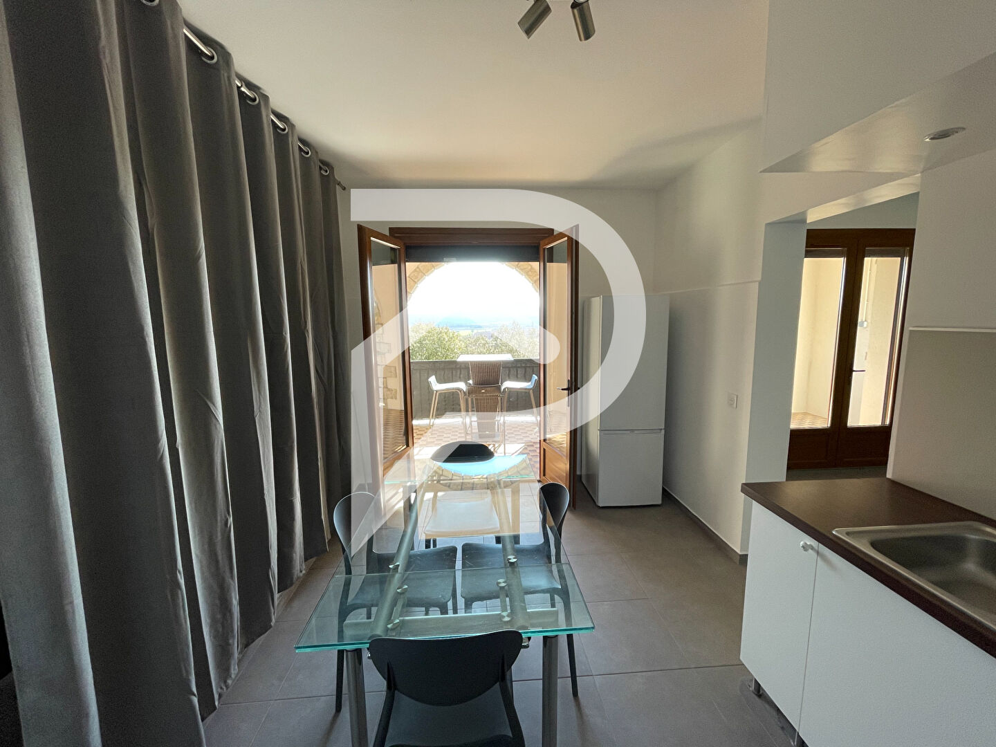 Photo APPARTEMENT TYPE 2 DE 54.74M2 MEUBLÉ DANS BASTIDE AVEC TERRASSE JARDIN PRIVATIF DE 100M2 ET PARKING image 6/6