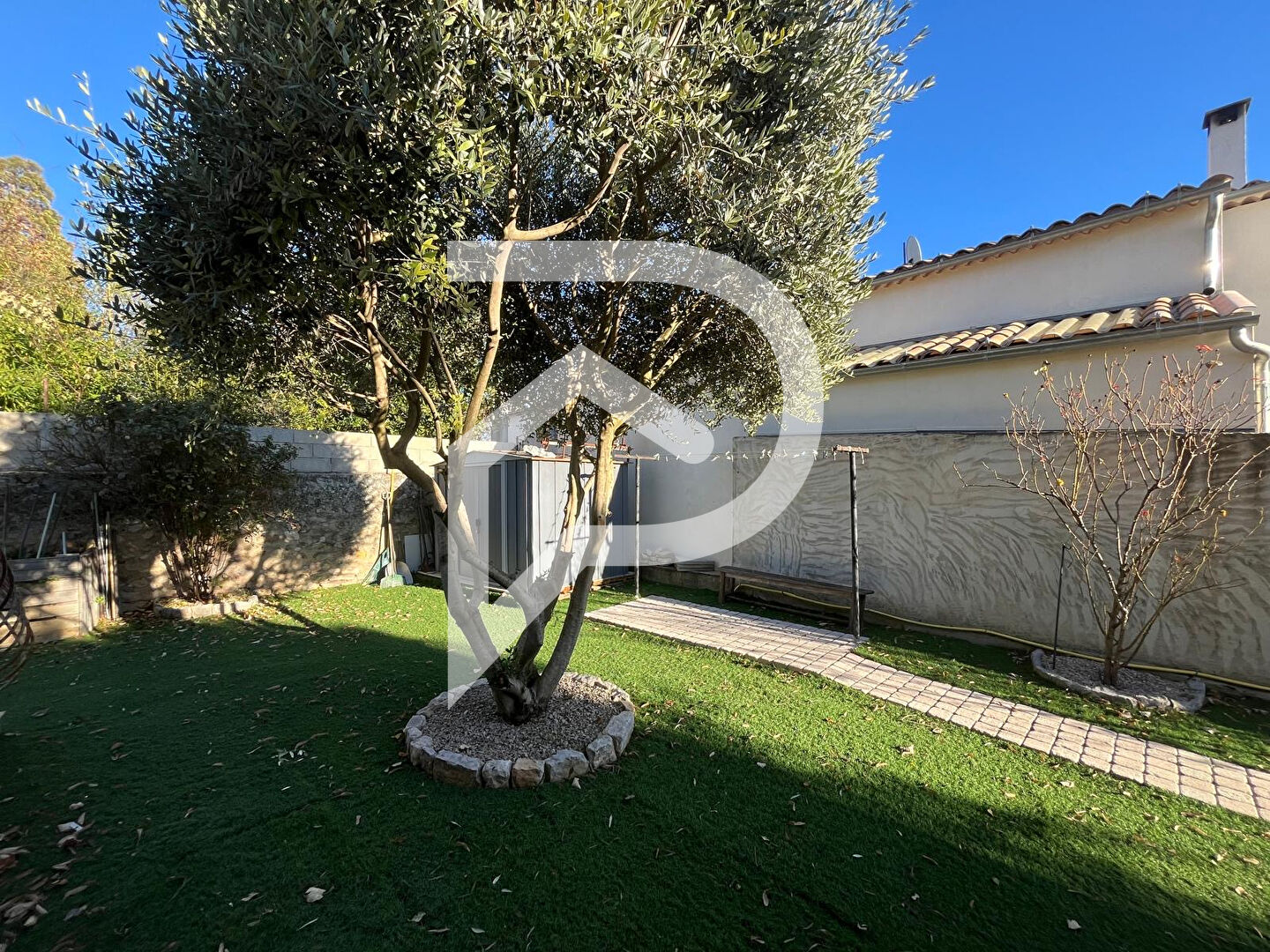 Photo APPARTEMENT T3 AVEC PISCINE, TERRASSE, JARDIN PRIVATIF, CLIMATISATION A RIANS image 3/6