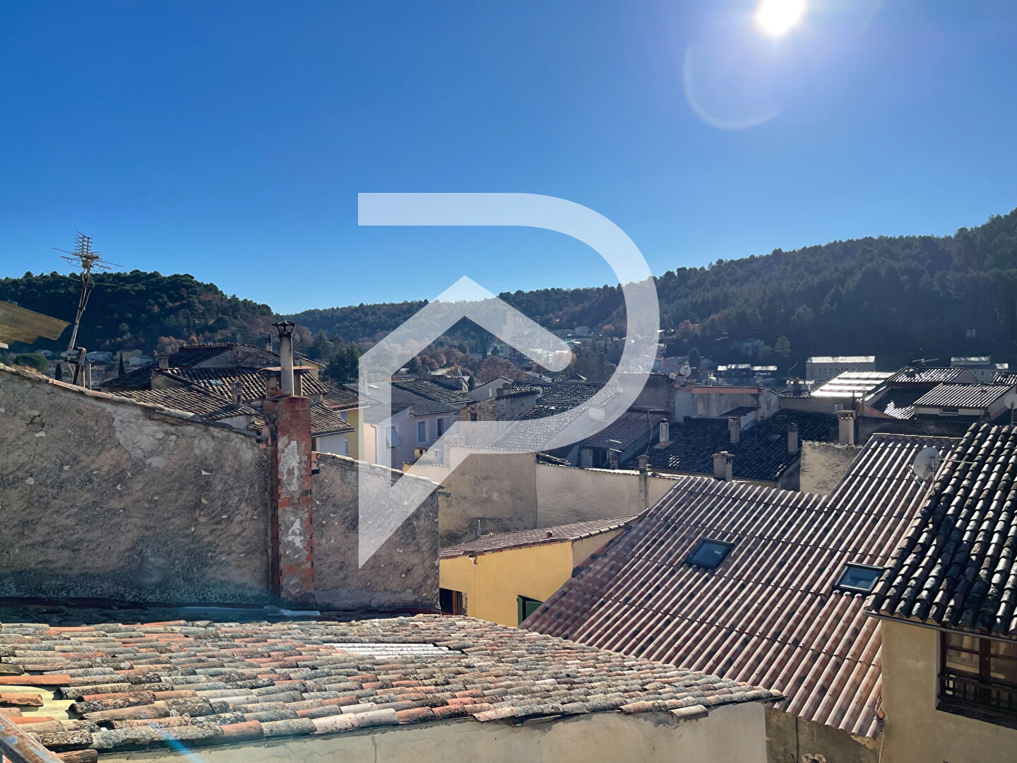 IMMEUBLE DE RAPPORT À RIEZ 280M2