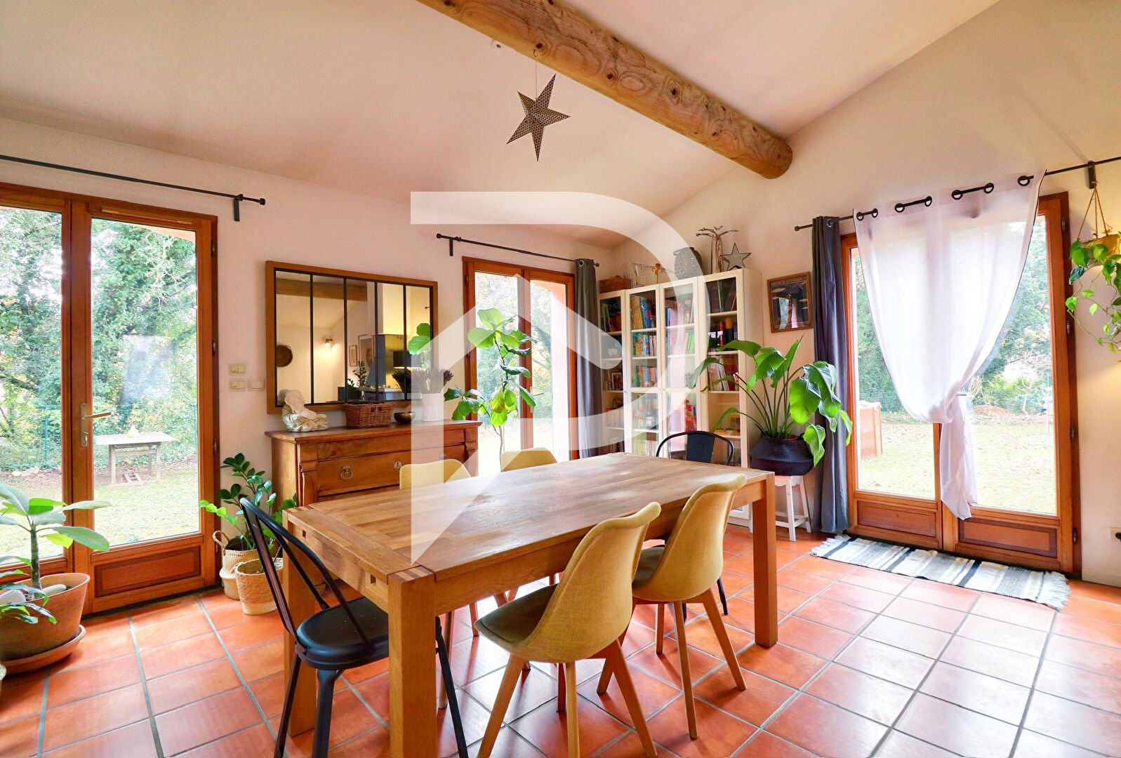 Agence immobilière de Stéphane Plaza Immobilier Vinon sur Verdon - Stéphane Plaza Immobilier Vinon sur Verdon