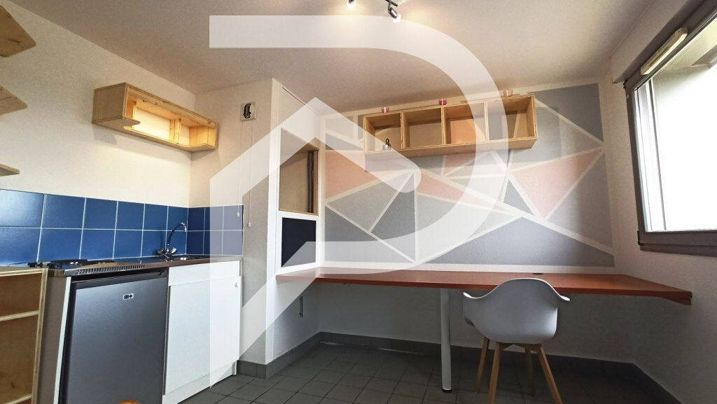 LOCATION : STUDIO LUMINEUX ET SEMI MEUBLE (18 m²) À LUNEVILLE