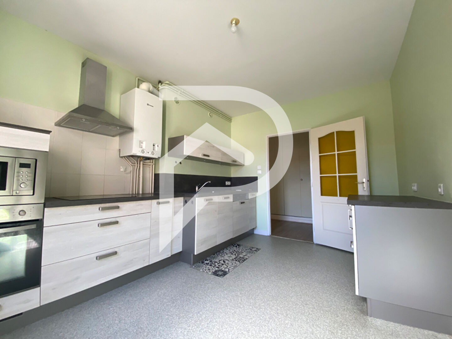 Photo À LOUER : SPACIEUX APPARTEMENT 4 PIÈCES À LUNÉVILLE (d'environ 110,11 m²) - Réf. LGJJ219 image 2/6