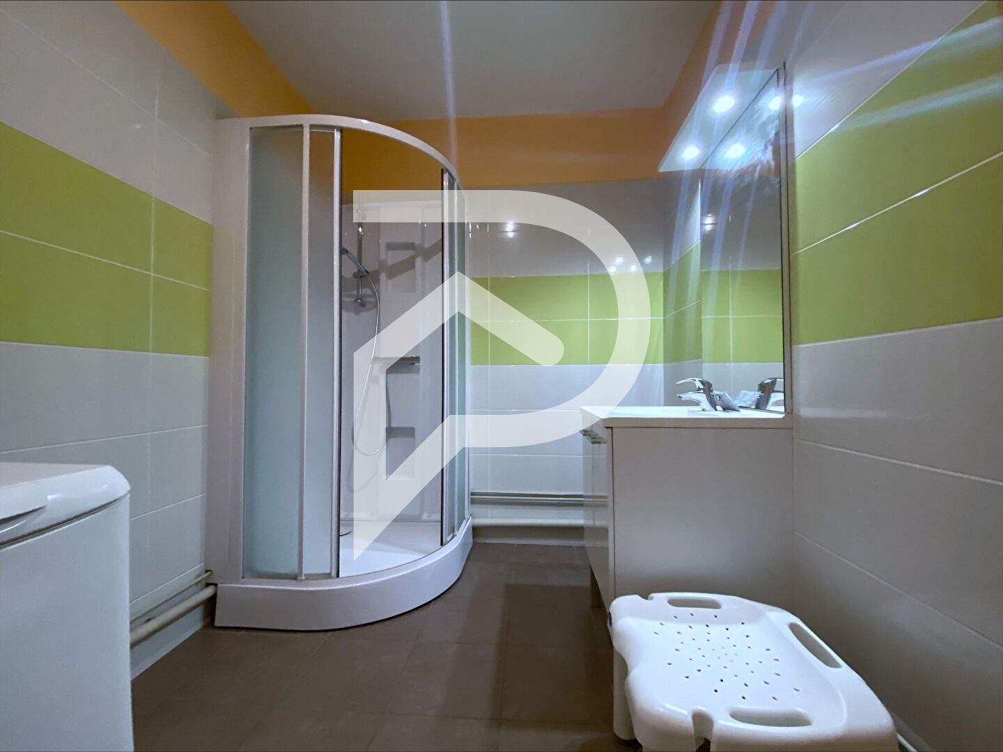 Photo À LOUER : SPACIEUX APPARTEMENT 4 PIÈCES À LUNÉVILLE (d'environ 110,11 m²) - Réf. LGJJ219 image 3/6