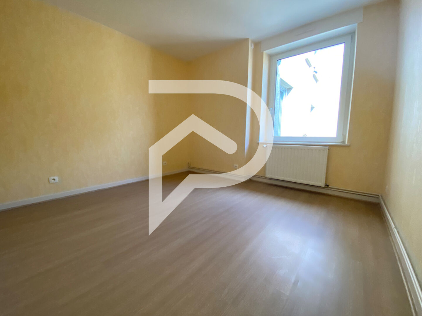 Photo À LOUER : SPACIEUX APPARTEMENT 4 PIÈCES À LUNÉVILLE (d'environ 110,11 m²) - Réf. LGJJ219 image 4/6