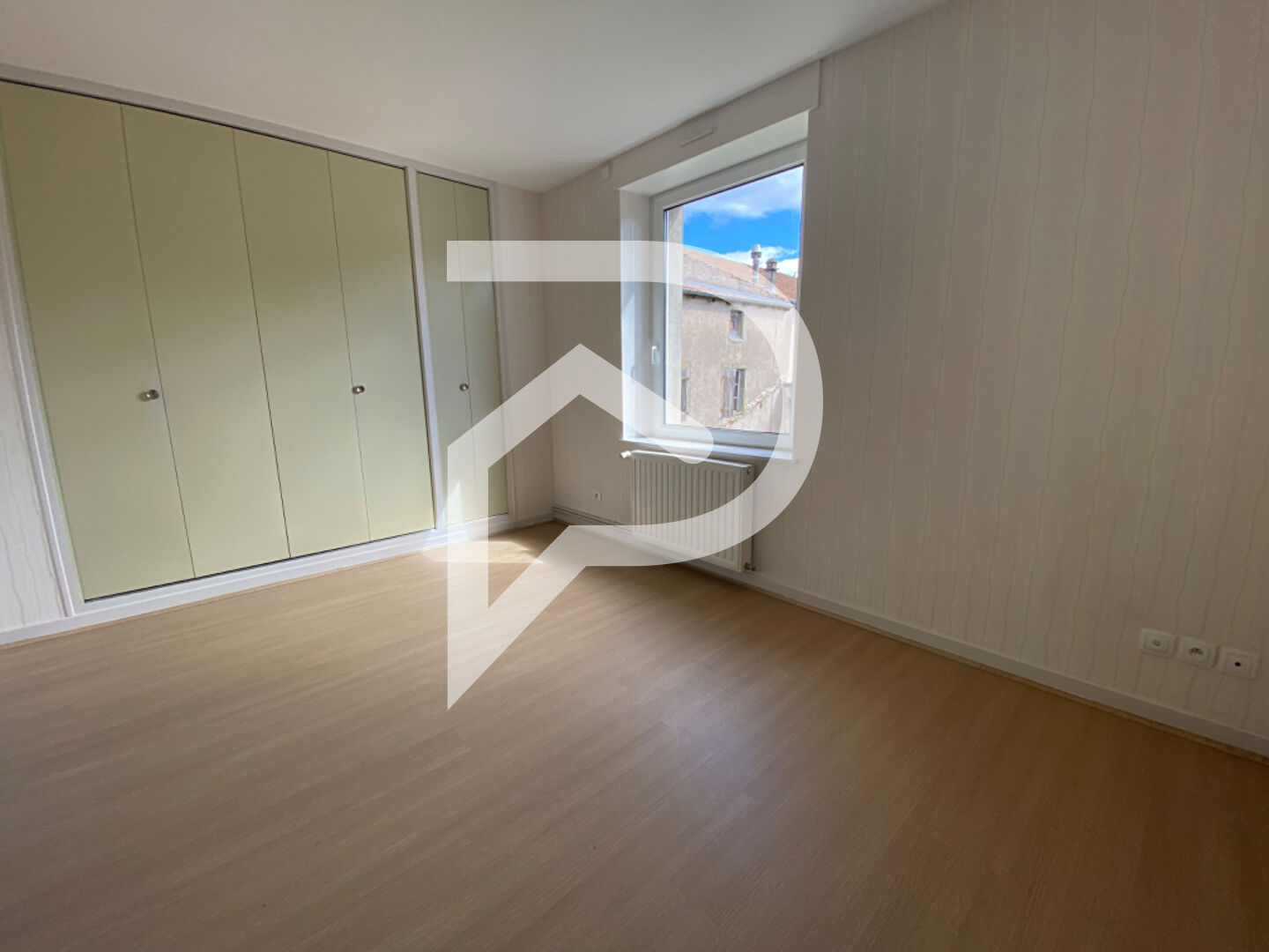 Photo À LOUER : SPACIEUX APPARTEMENT 4 PIÈCES À LUNÉVILLE (d'environ 110,11 m²) - Réf. LGJJ219 image 6/6