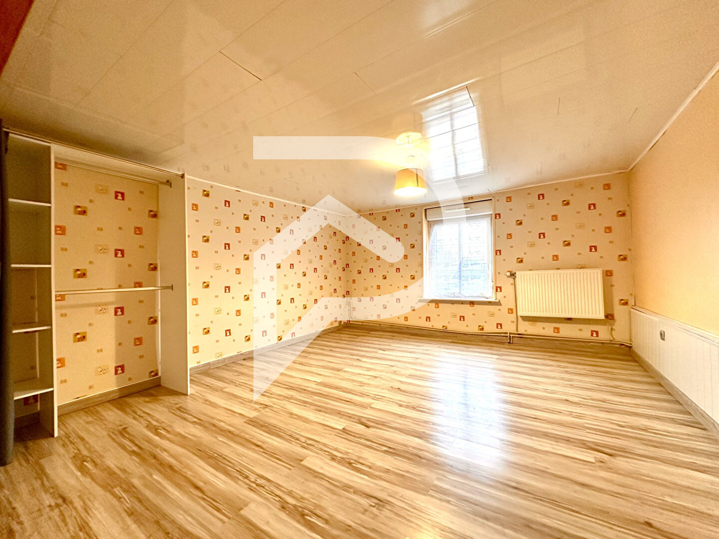 Photo VENTE d'une maison T6 d'environ 235 m² à Moyen image 6/6