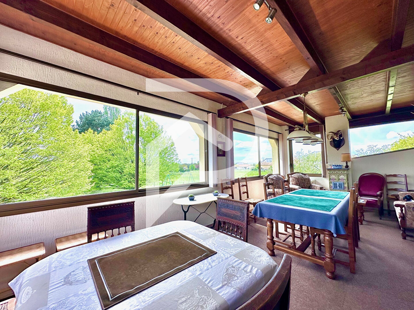 Photo HERIMENIL : spacieuse maison d'environ 208 m2. image 2/6