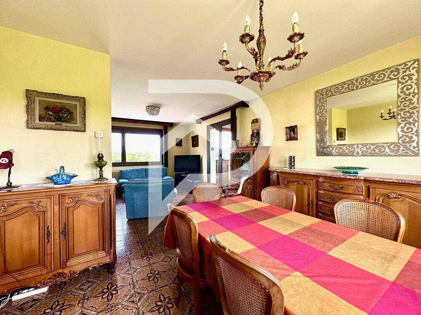 Photo HERIMENIL : spacieuse maison d'environ 208 m2. image 4/6