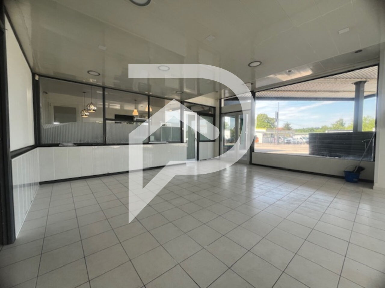 À louer - locaux de 118 m² à Blainville-sur-l'Eau