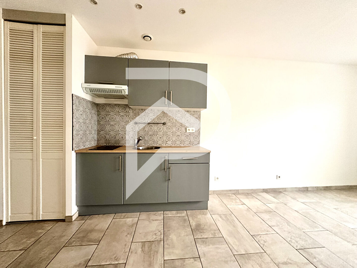 Photo Appartement Luneville 2 pièce(s) 29.65 m2 image 2/4