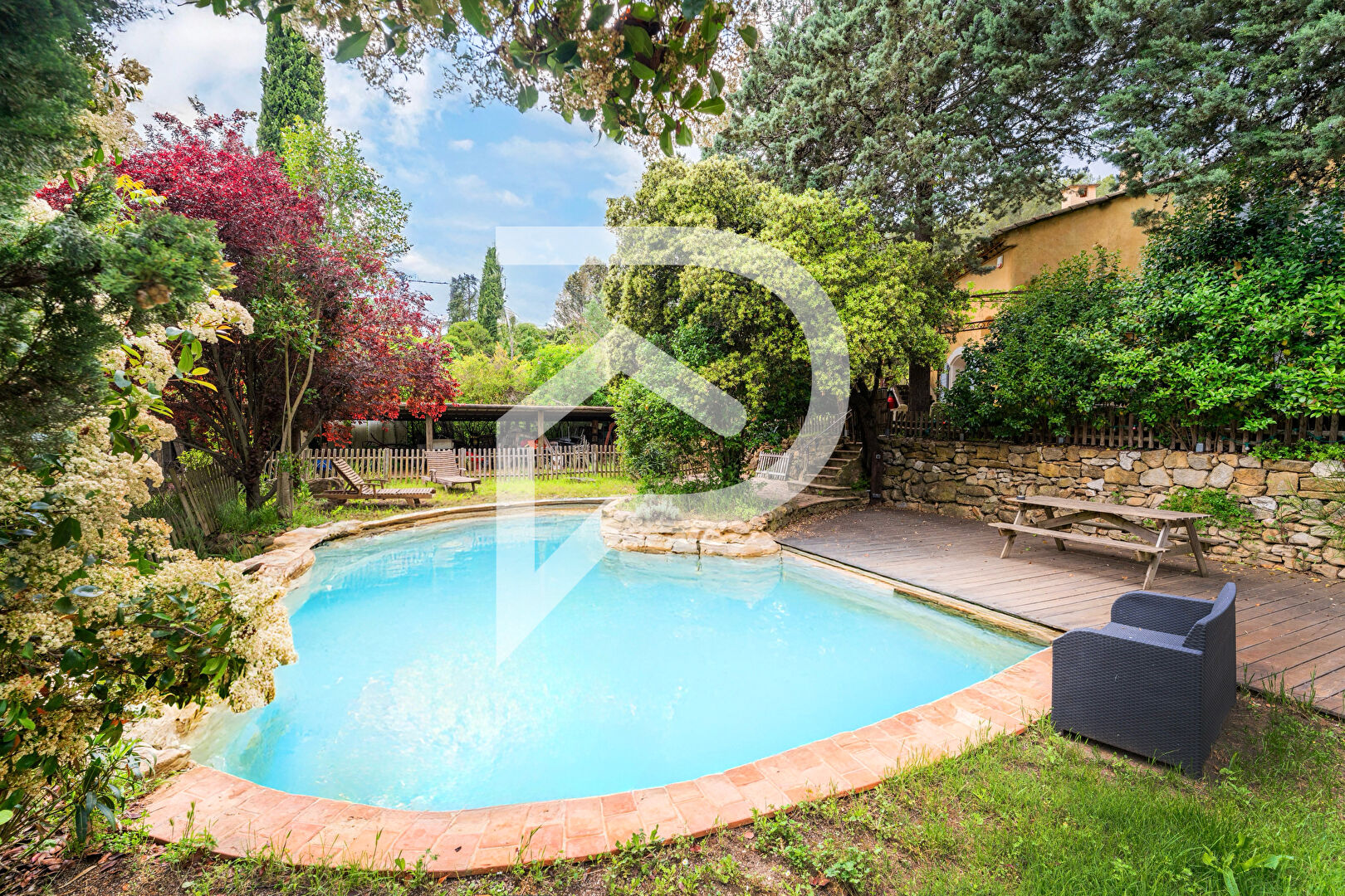 Photo Villa provençale Fuveau 6 pièces 200 m2 vue Sainte-Victoire avec piscine à débordement image 3/6