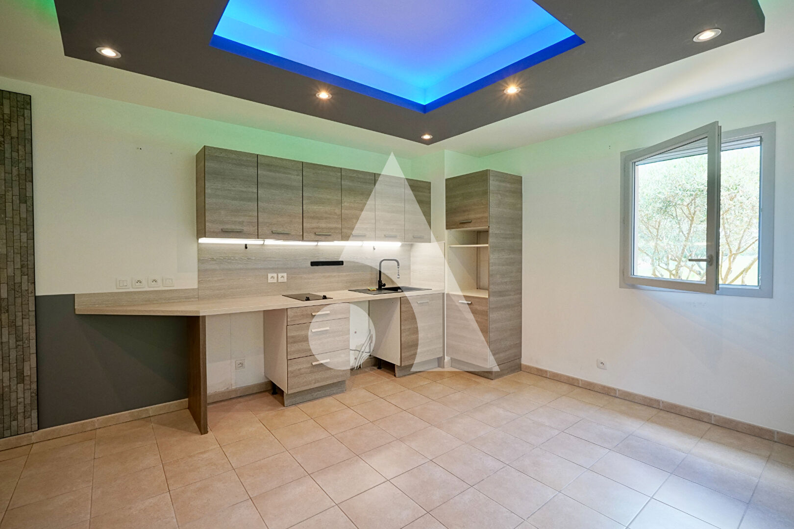 Peynier, appartement 2 pièces de 43.55 m2 avec terrasse et stationnement