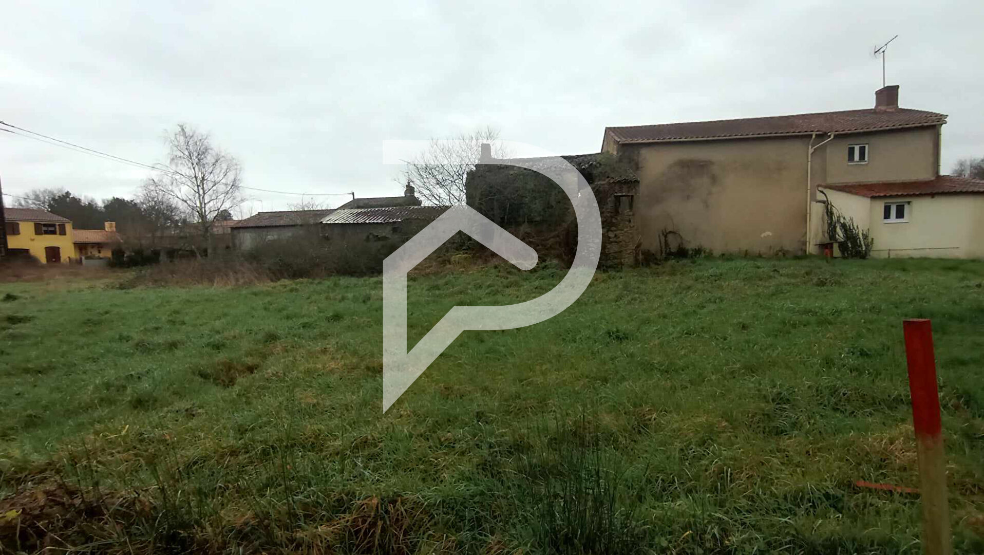 Photo Terrain Landeronde 327 m2 image 5/6