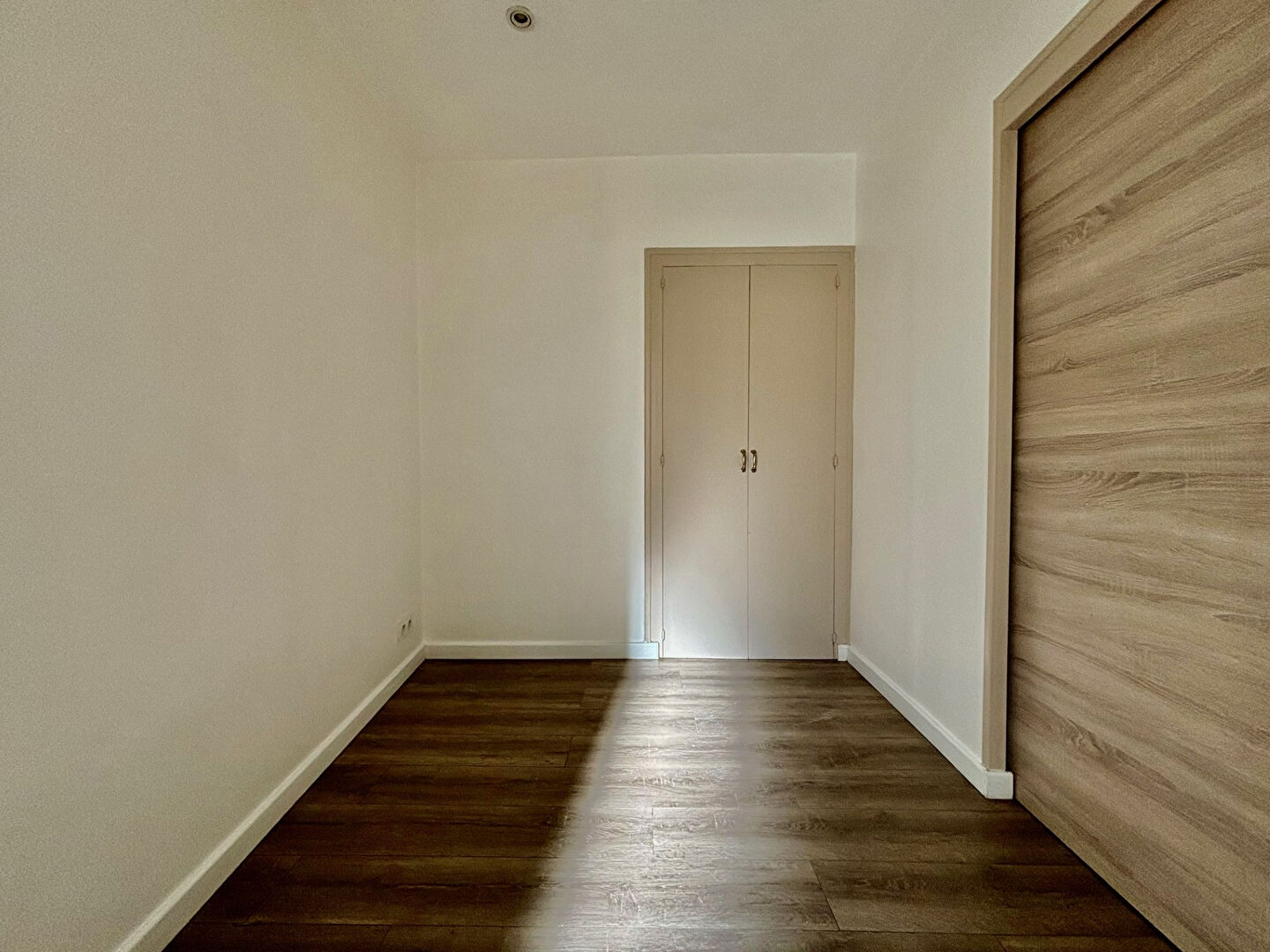 Photo T2 RDC 40 m² Quartier Petit Caporal image 3/5
