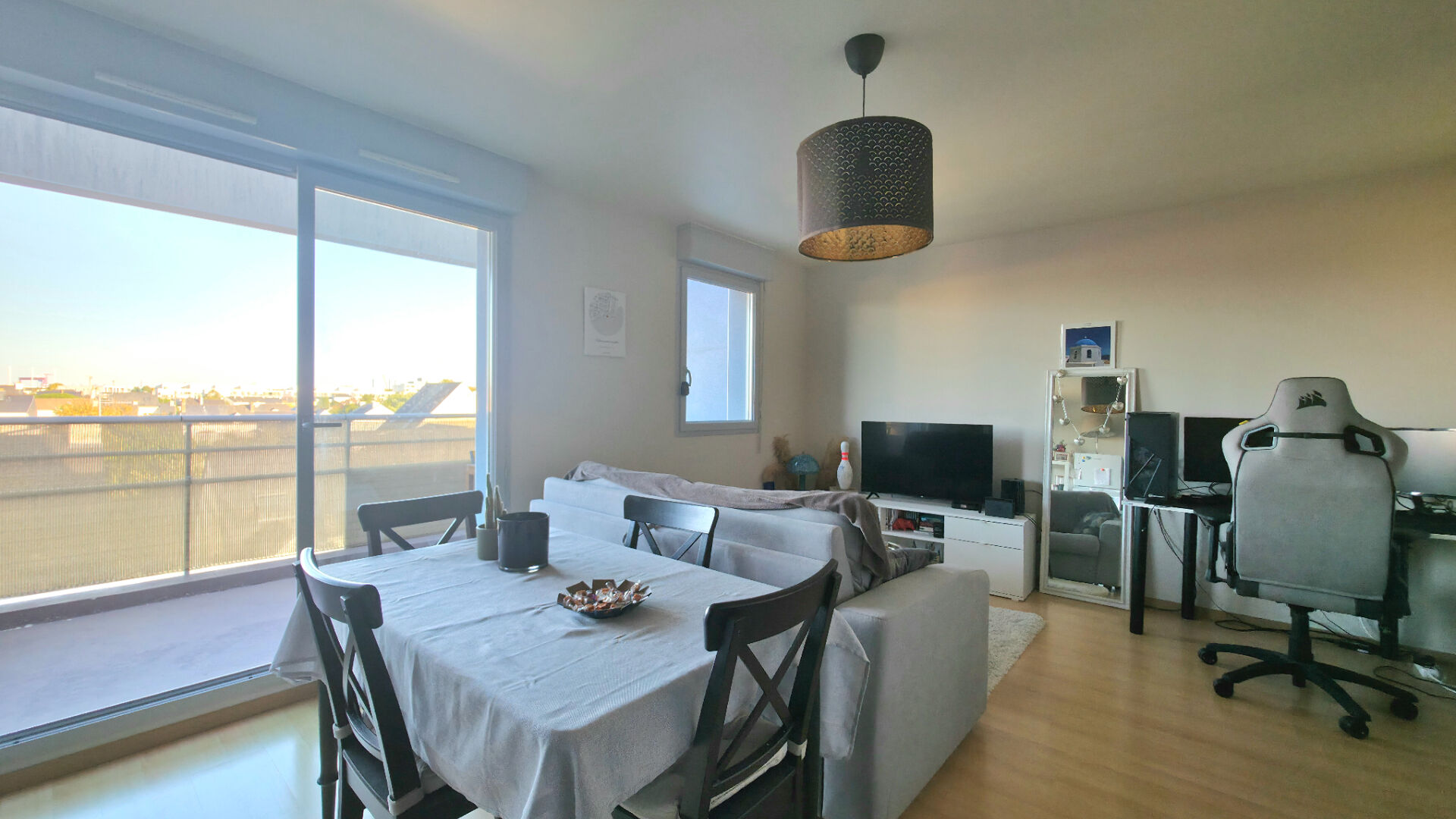 Photo Appartement T2 de 37 m² avec terrasse! Vue dégagée, calme et lumineux image 2/6