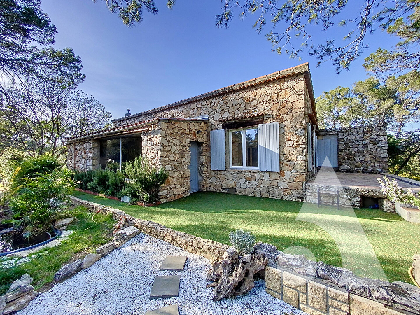 Agence immobilière de Stéphane Plaza Immobilier Salernes