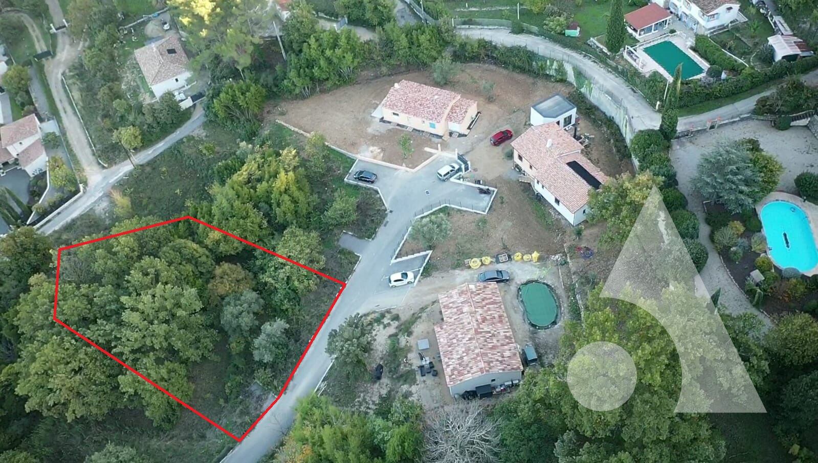 Terrain viabilisé à Draguignan col de l'ange de 980 m² LOT 12, pour une maison de 147m²