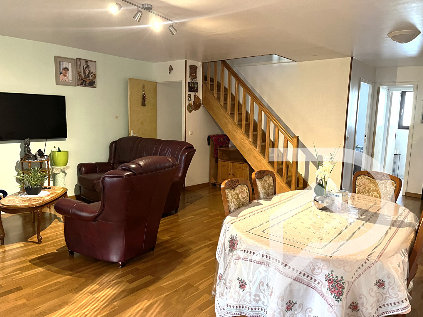 Photo MAISON DE VILLE PONT SAINTE MAXENCE PROCHE GARE ECOLES COMMERCES image 2/6