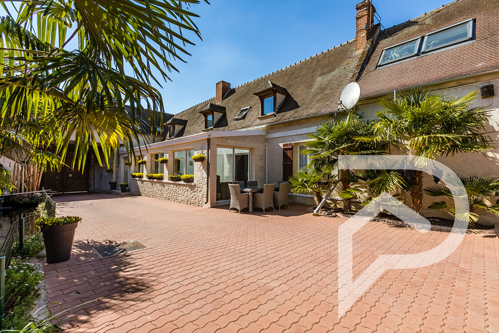 Maison Grandfresnoy 9 pièce(s) 300 m2