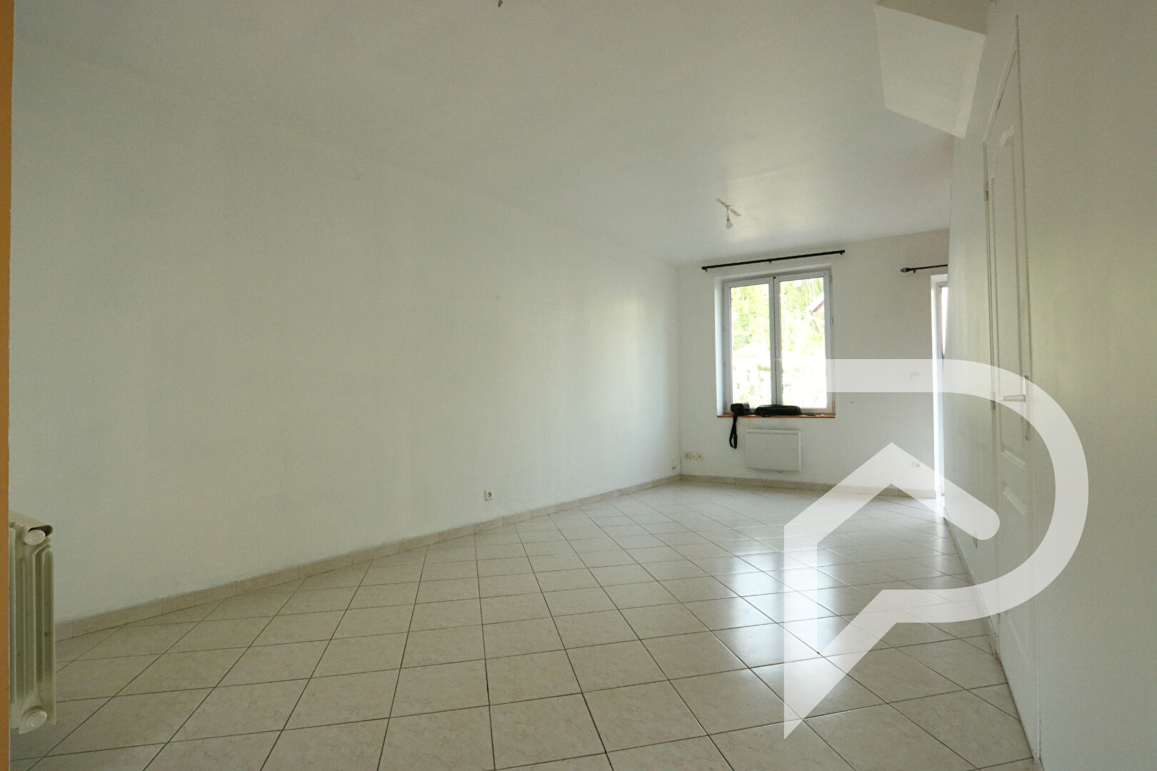 Photo Maison de ville 2 chbres avec une cour image 4/6