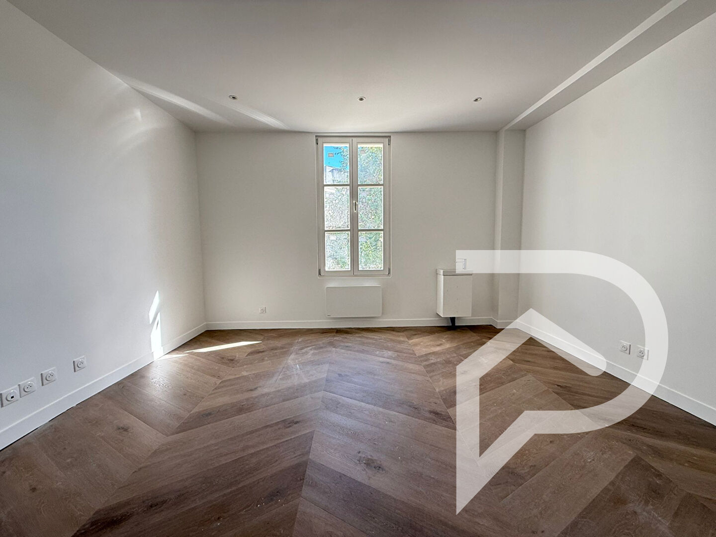 Photo COMPIEGNE LOCAL COMMERCIAL / BUREAUX image 5/6