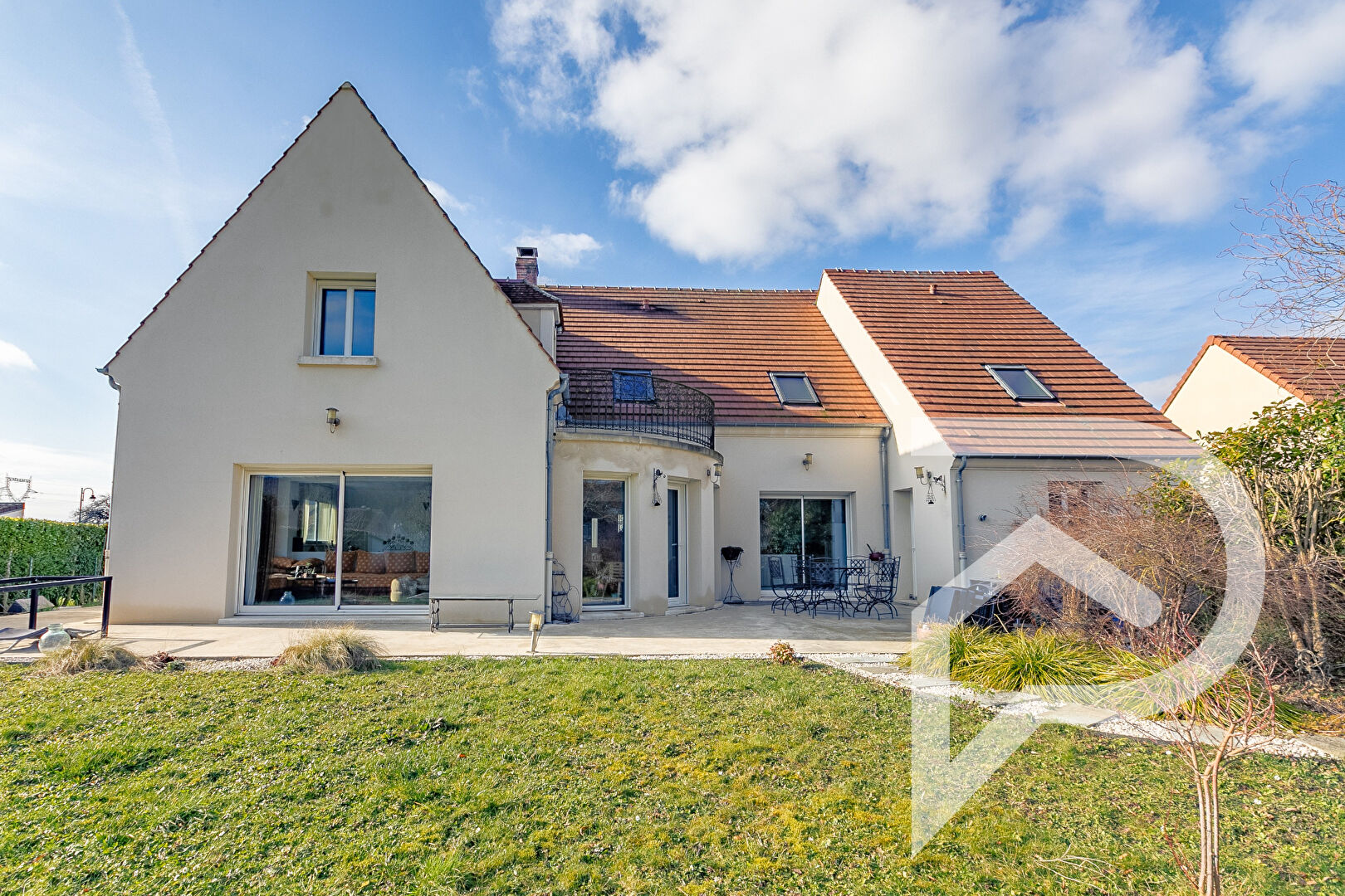 Maison au nord de Senlis, Sortie 9 autouroute A1 11 pièce(s) 234 m2