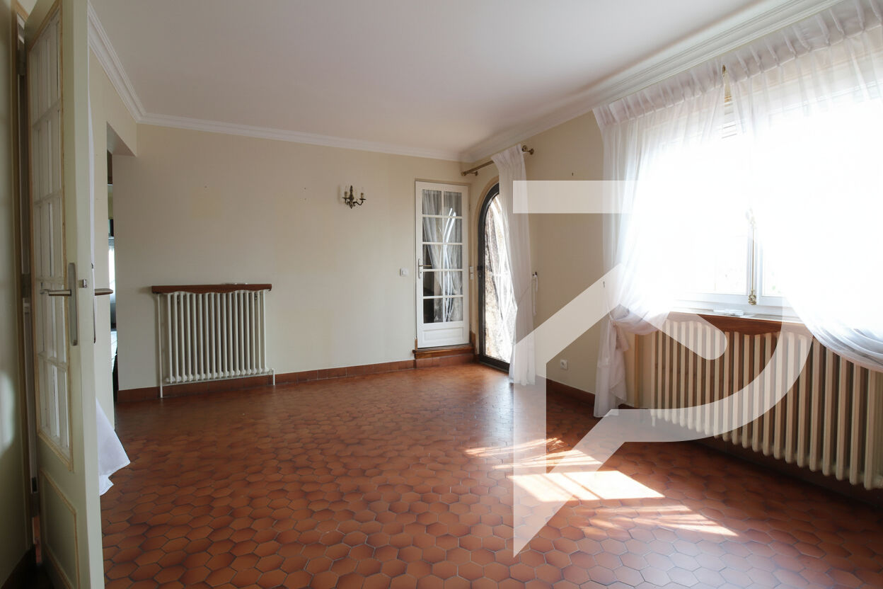 Photo Maison Chevrières 8 pièce(s) 167 m2 image 6/6