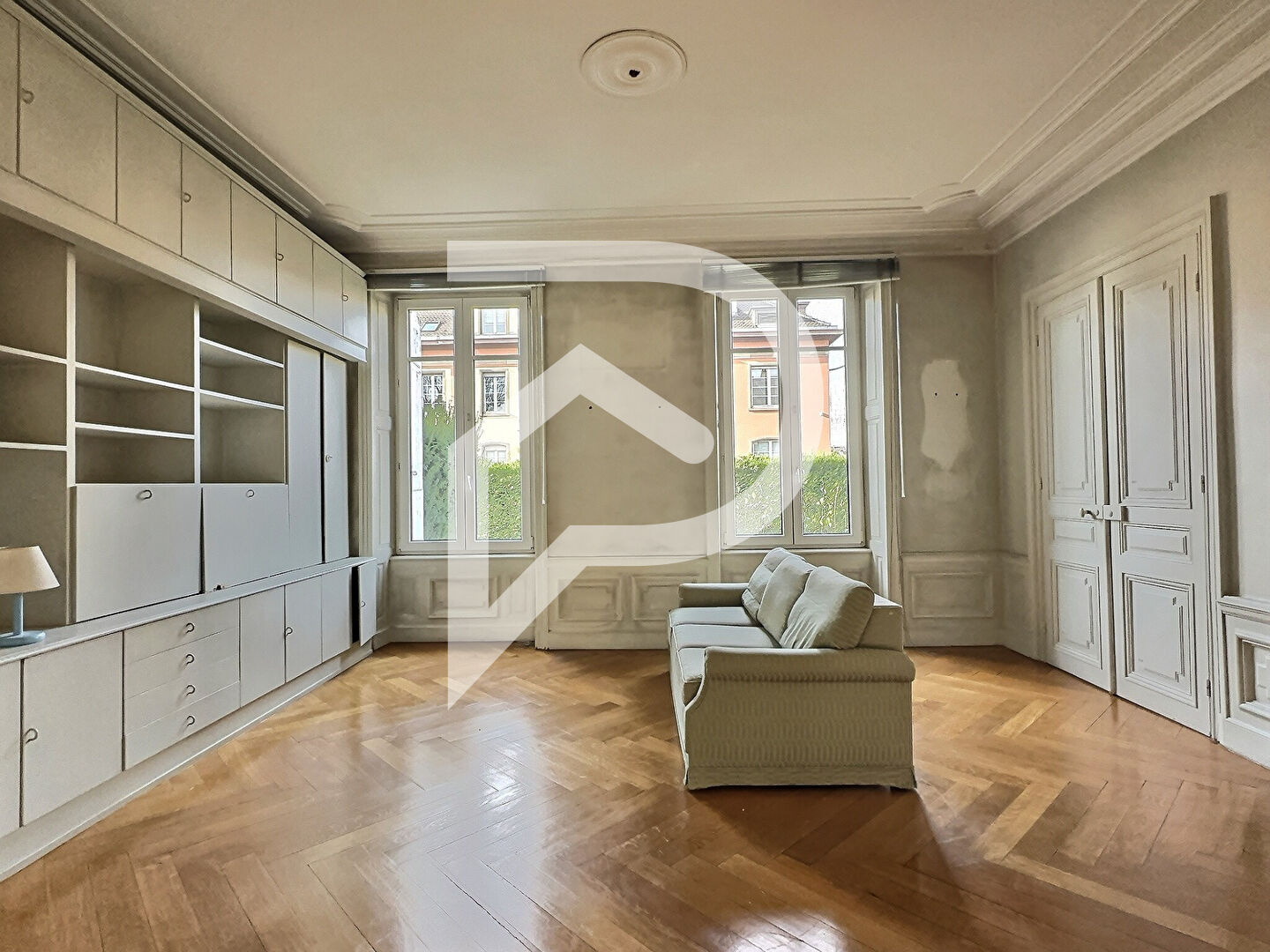 Photo Appartement dans une maison de maître Colmar 6 pièce(s) 184 m2 image 3/6