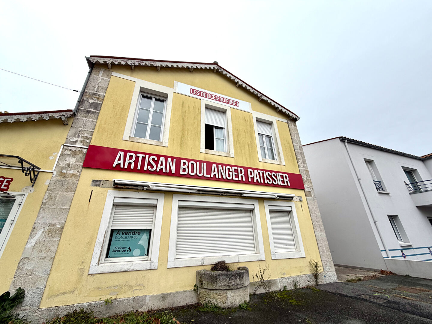 Agence immobilière de Sixième Avenue Rochefort