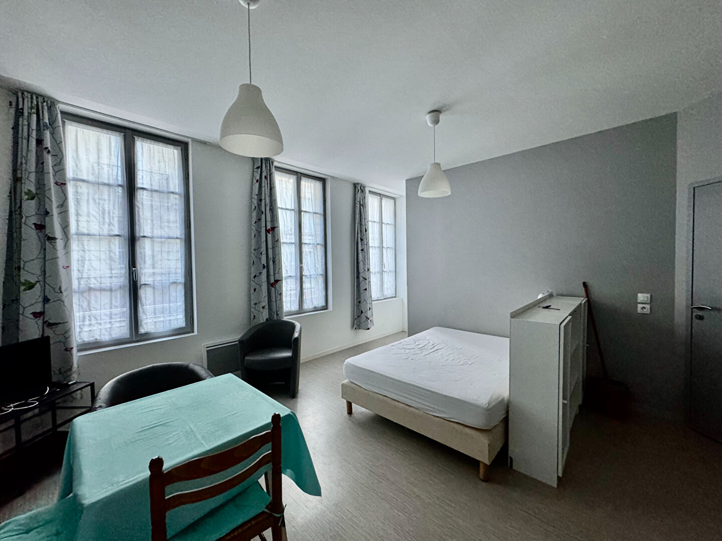 Agence immobilière de Sixième Avenue Rochefort