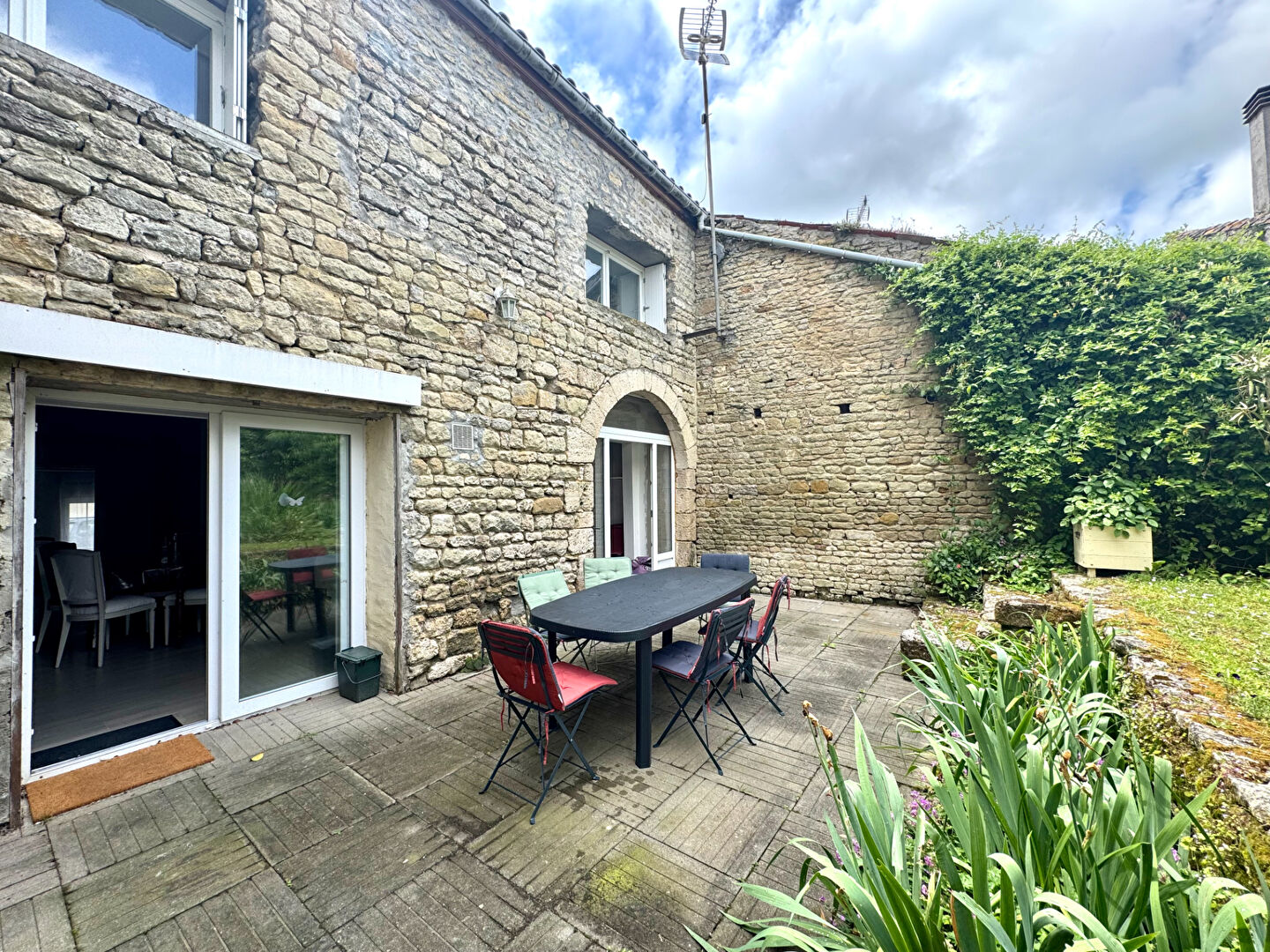 Agence immobilière de Sixième Avenue Rochefort