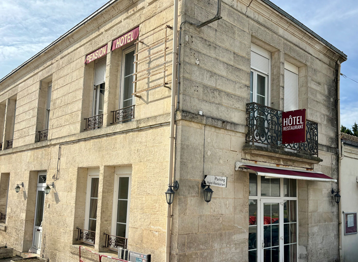 Agence immobilière de Sixième Avenue Rochefort