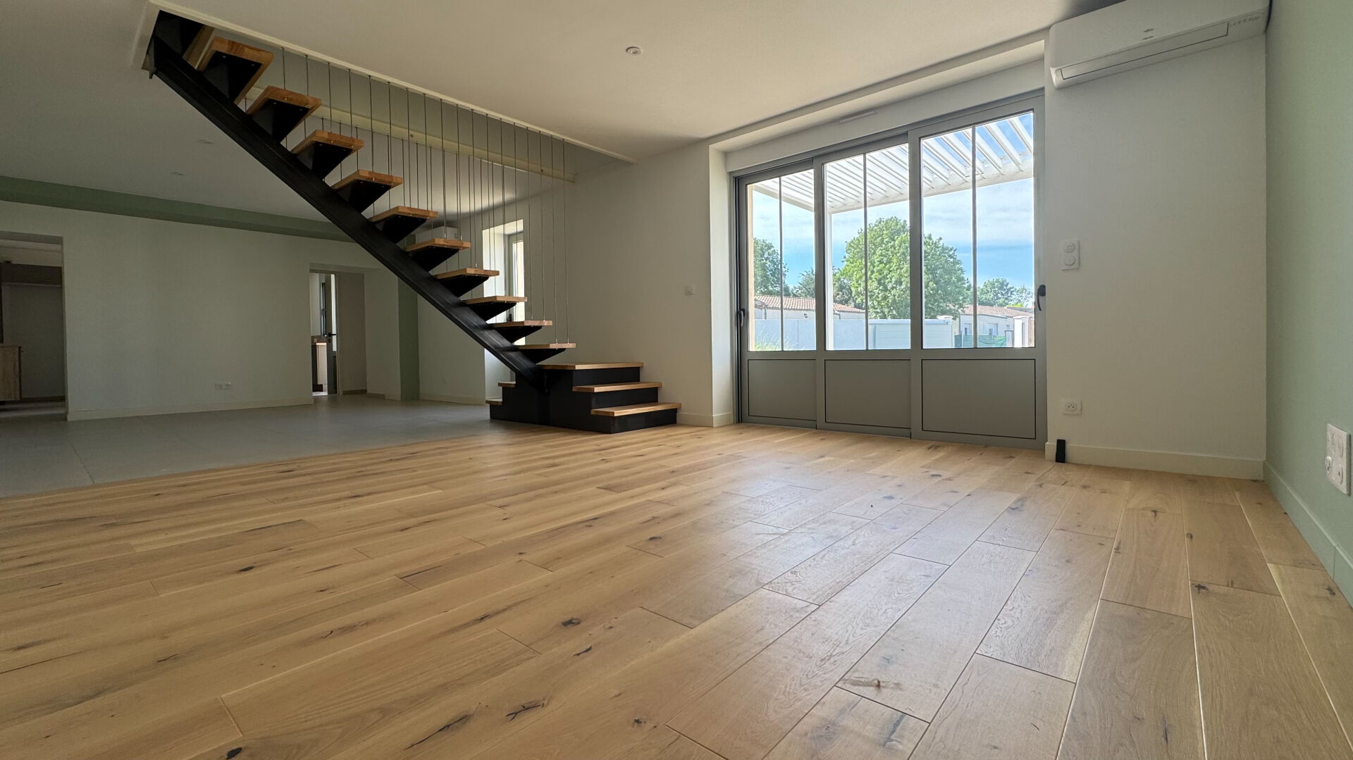 Agence immobilière de Sixième Avenue Rochefort
