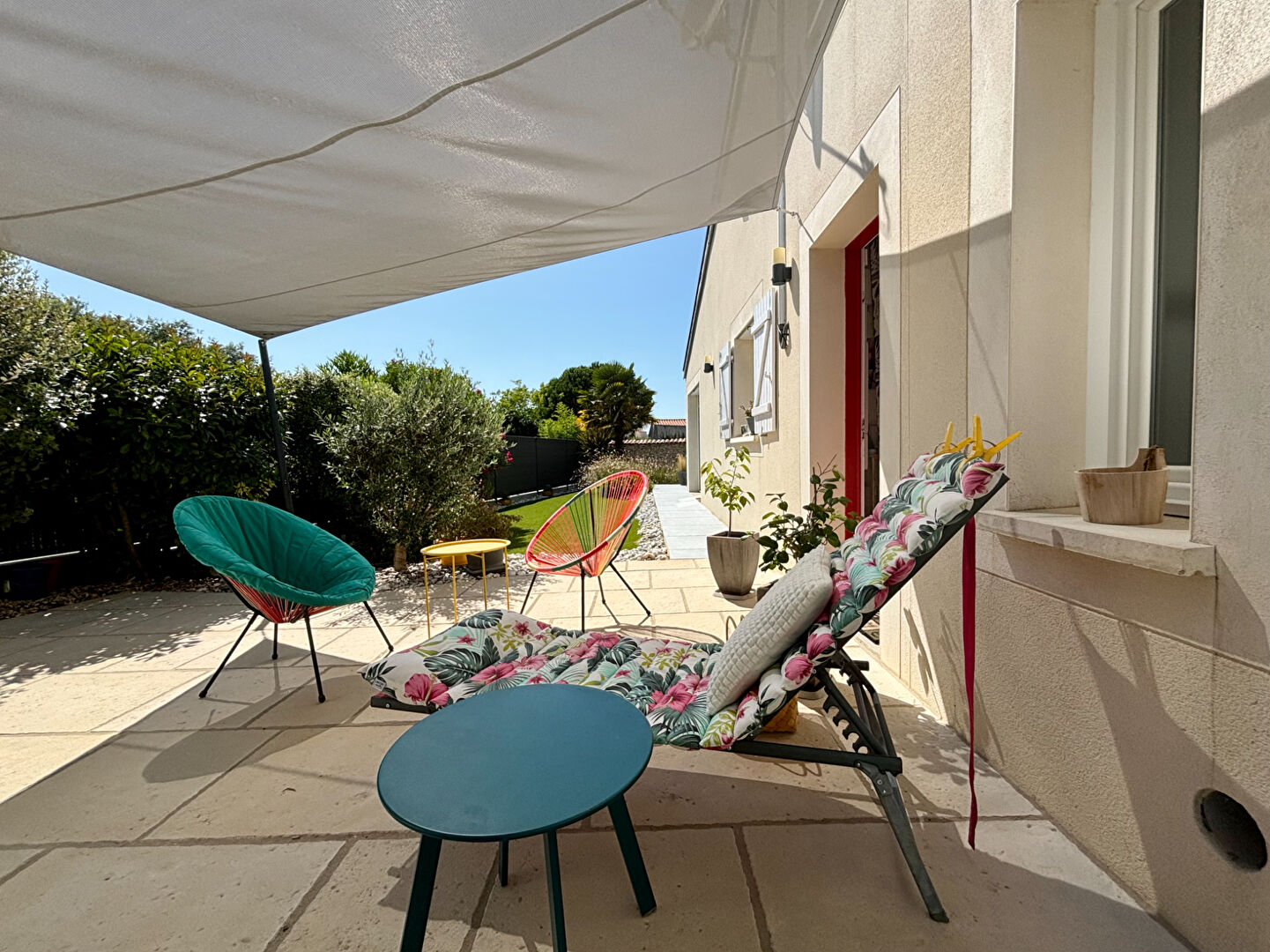 Agence immobilière de Sixième Avenue Rochefort