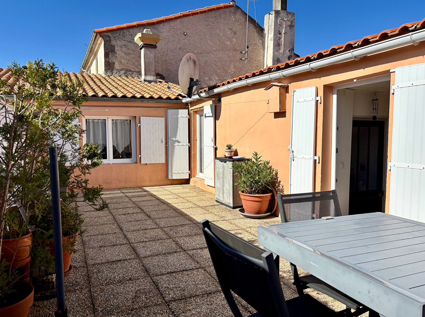 Agence immobilière de Sixième Avenue Rochefort