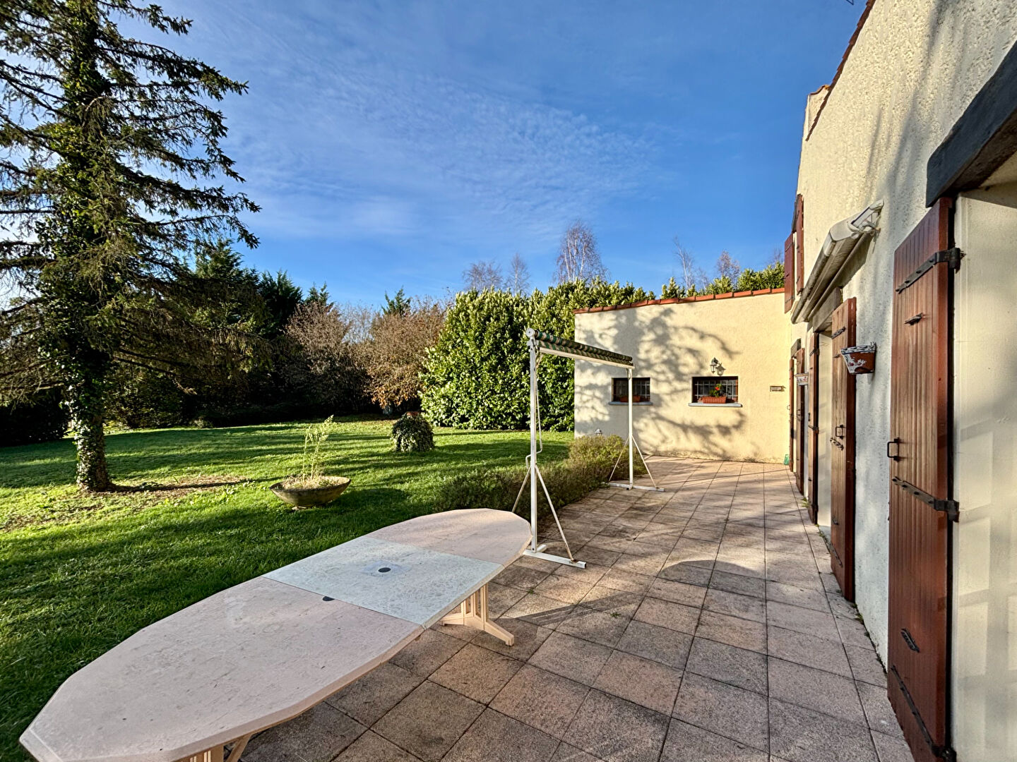 Agence immobilière de Sixième Avenue Rochefort