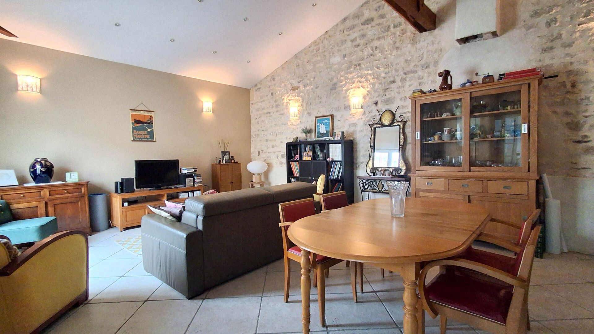 Agence immobilière de Sixième Avenue Rochefort