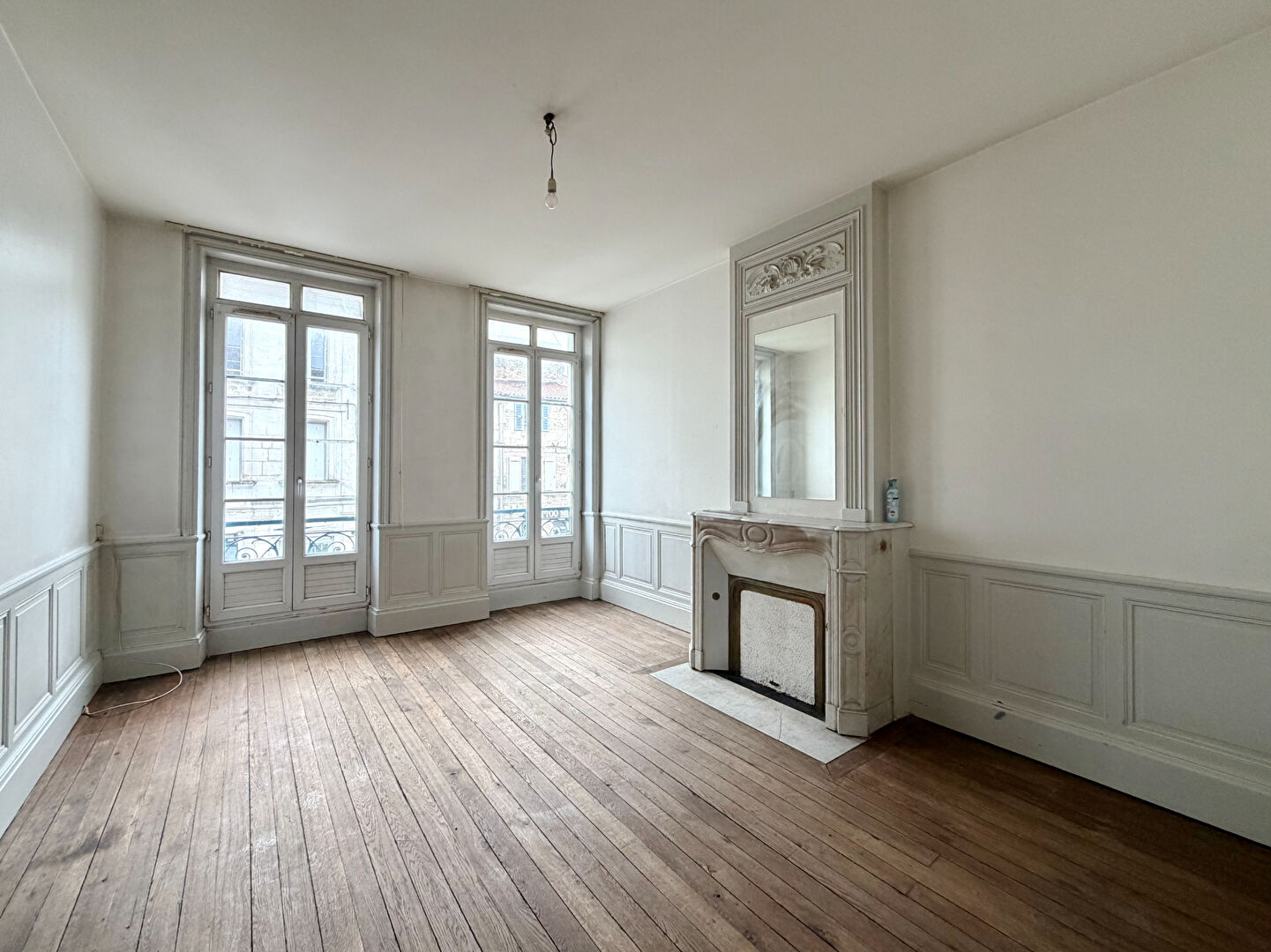 Agence immobilière de Sixième Avenue Rochefort