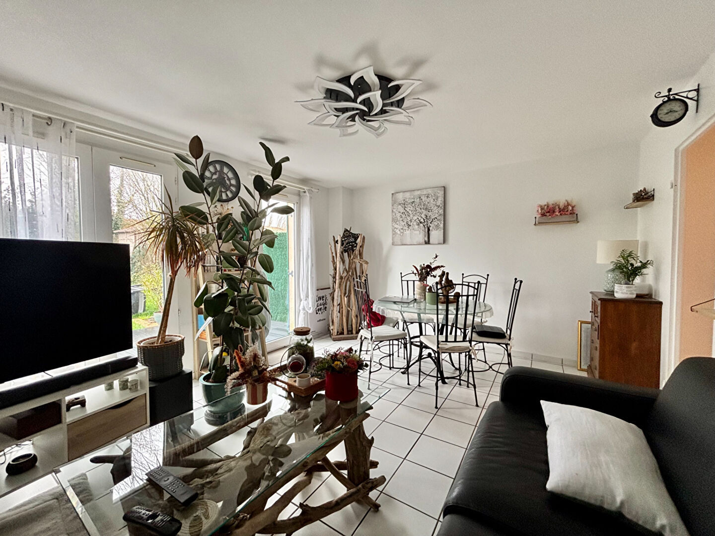 Agence immobilière de Sixième Avenue Rochefort